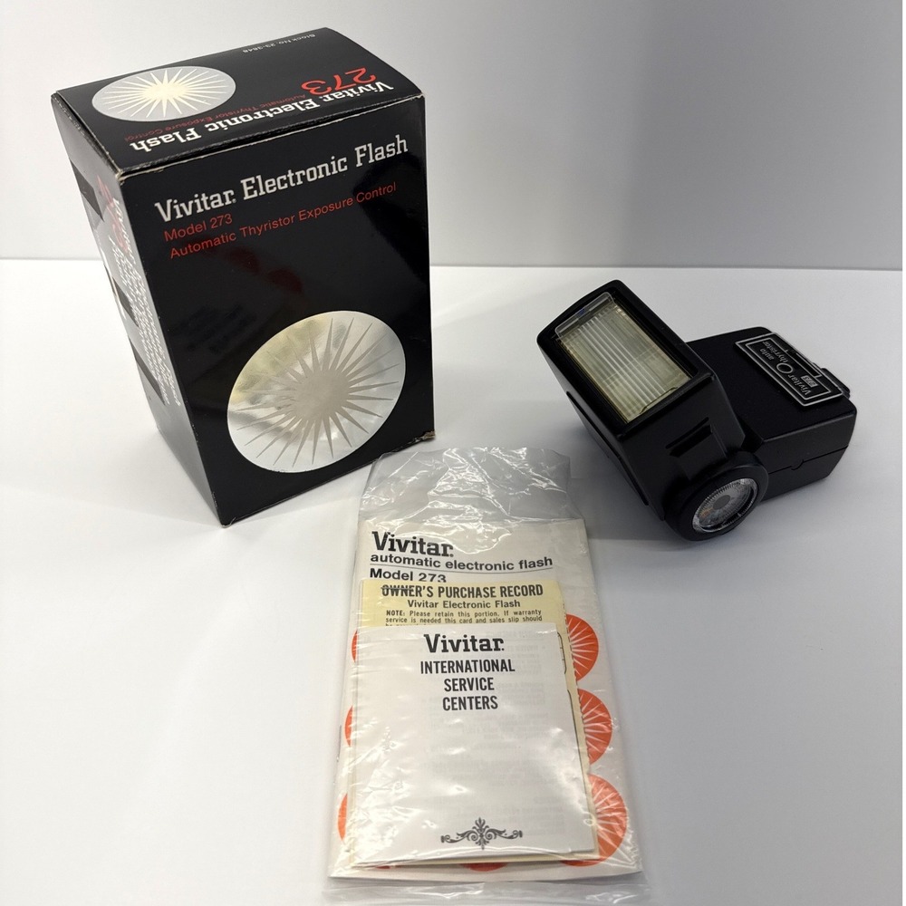 Vivitar Model 273 Automatic Thyristor Electronic Flash with Box and Manual